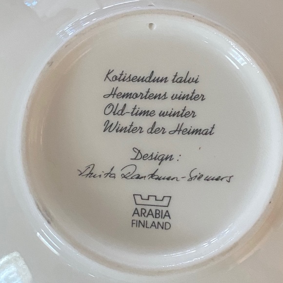 Arabia Old fashioned Christmas plate - Picture 3 of 4